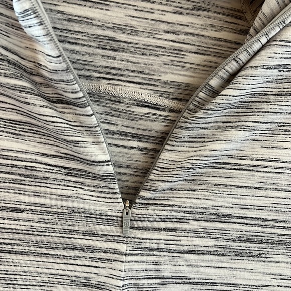 Lululemon Half Zip - Picture 8 of 9